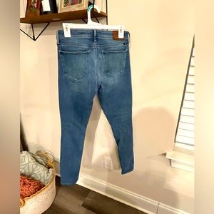Lucky Brand, slightly worn, size 27 skinny jeans